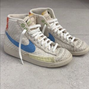 Nike Blazer Mid ‘77 - Move to Nature - Hemp Cream High-Tops with Blue Swoosh